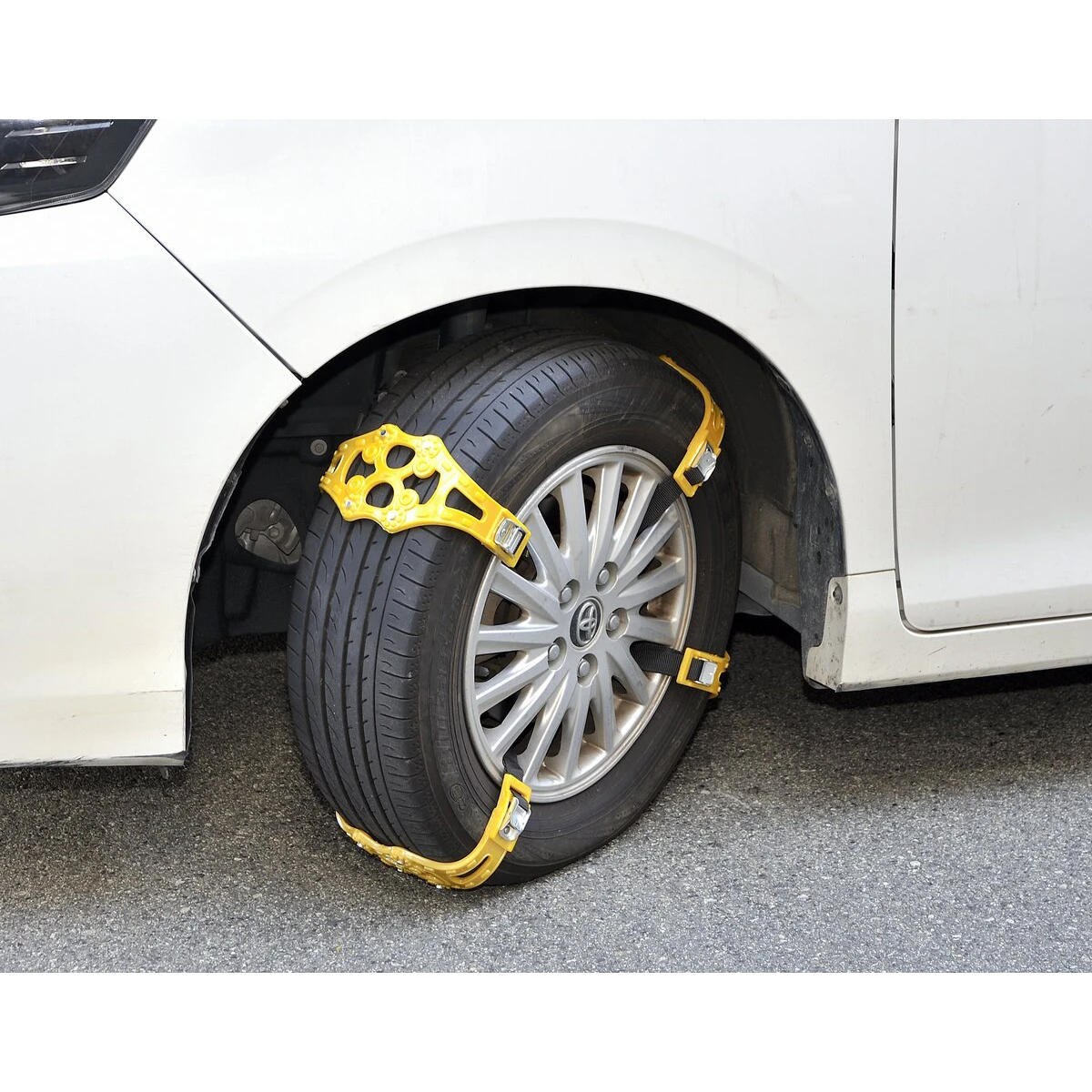 緊急脱出用スパイク Easy spike 乗用車用 駆動輪2本分 タイヤ幅約165~265mm