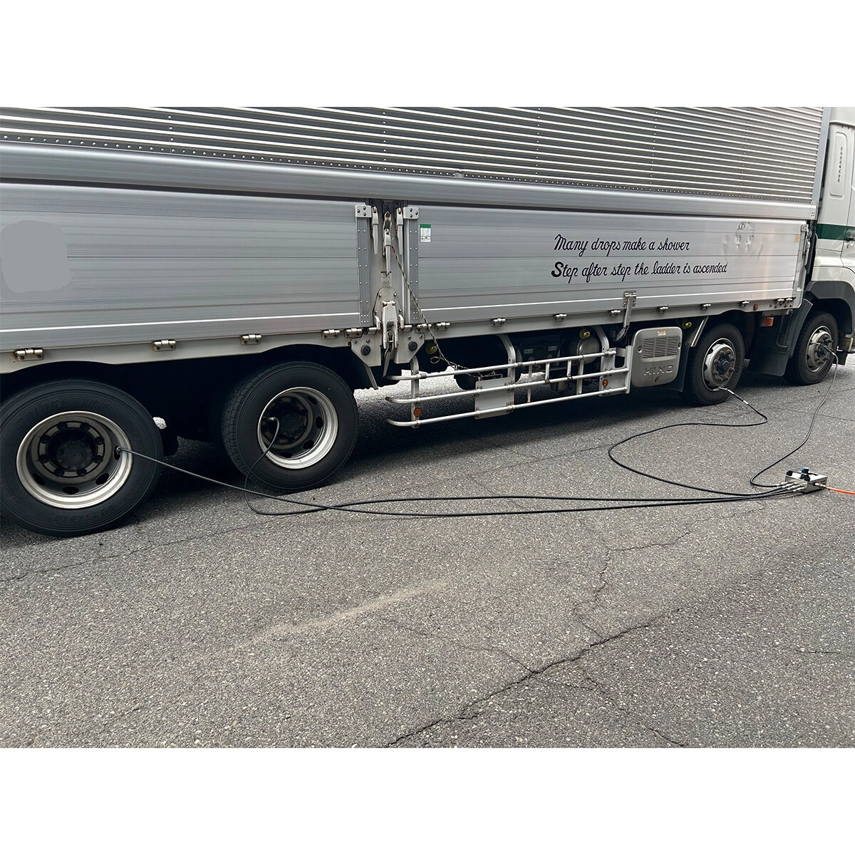 簡易型タイヤインフレーター