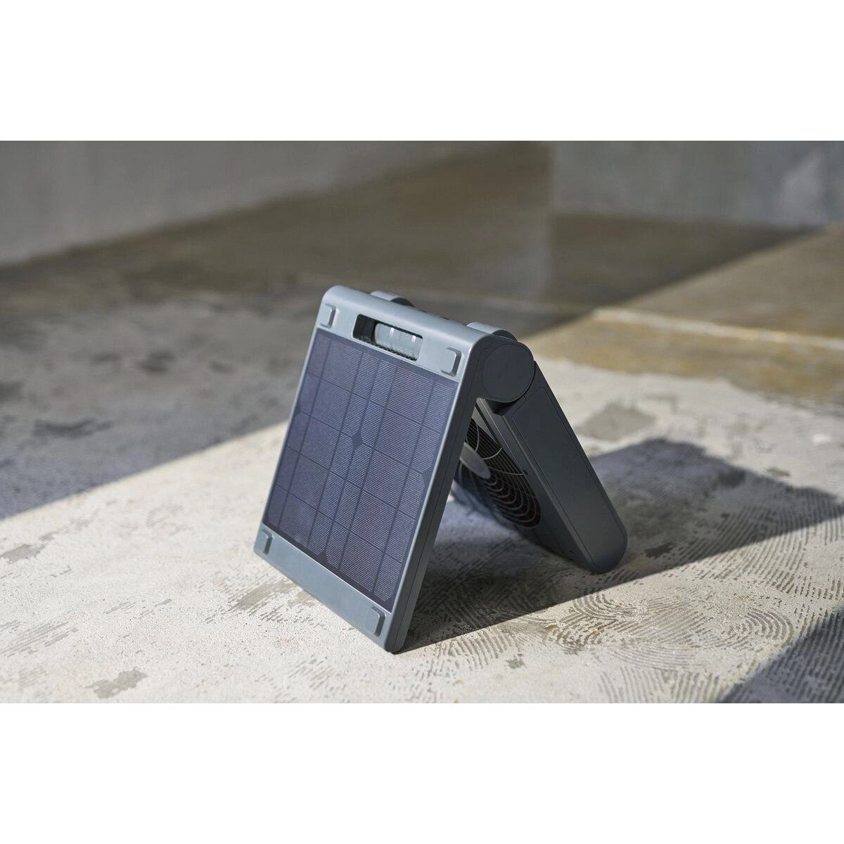 ソーラーパワーファン