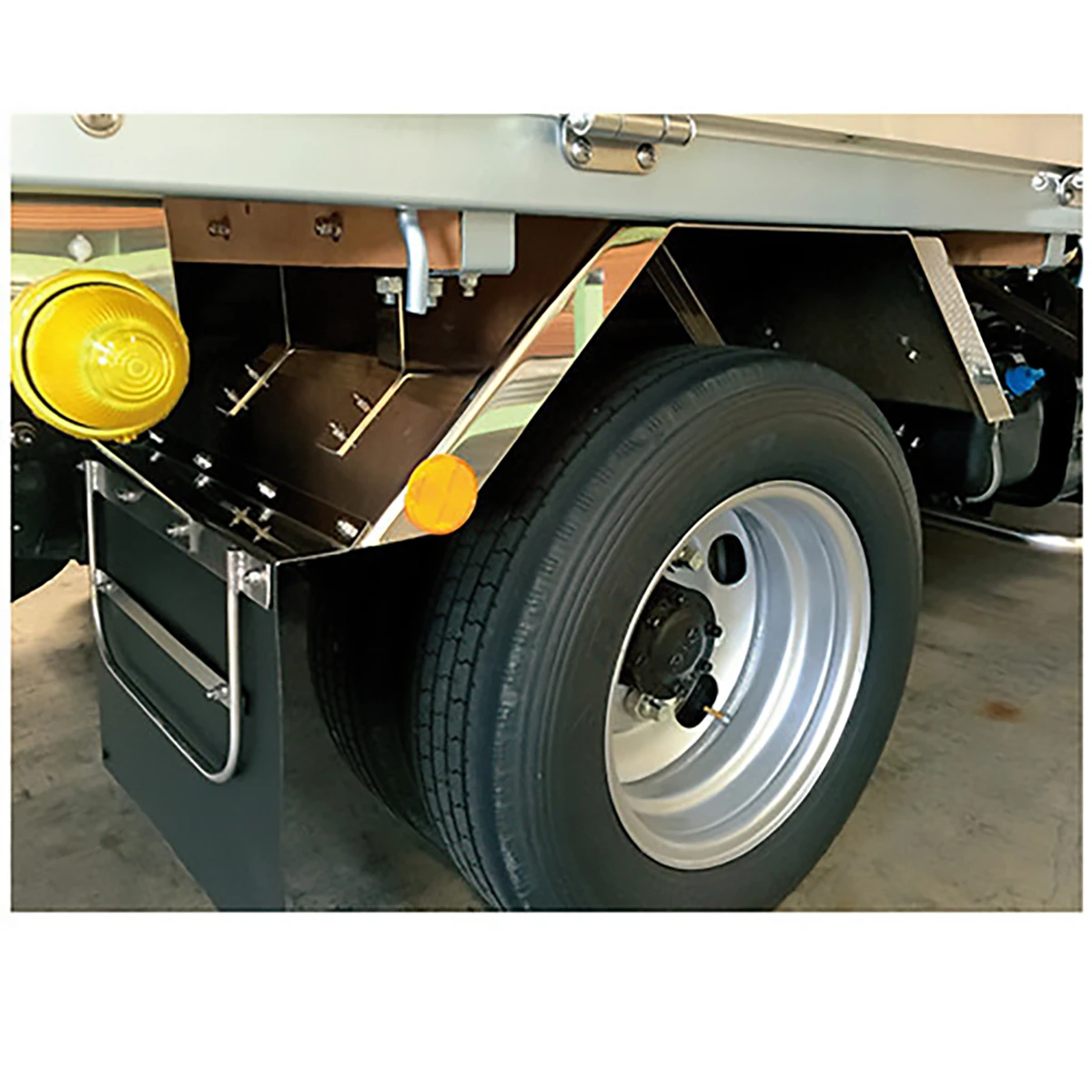 ステンレスフェンダー角 2t車用 ステンレス 1ヶ